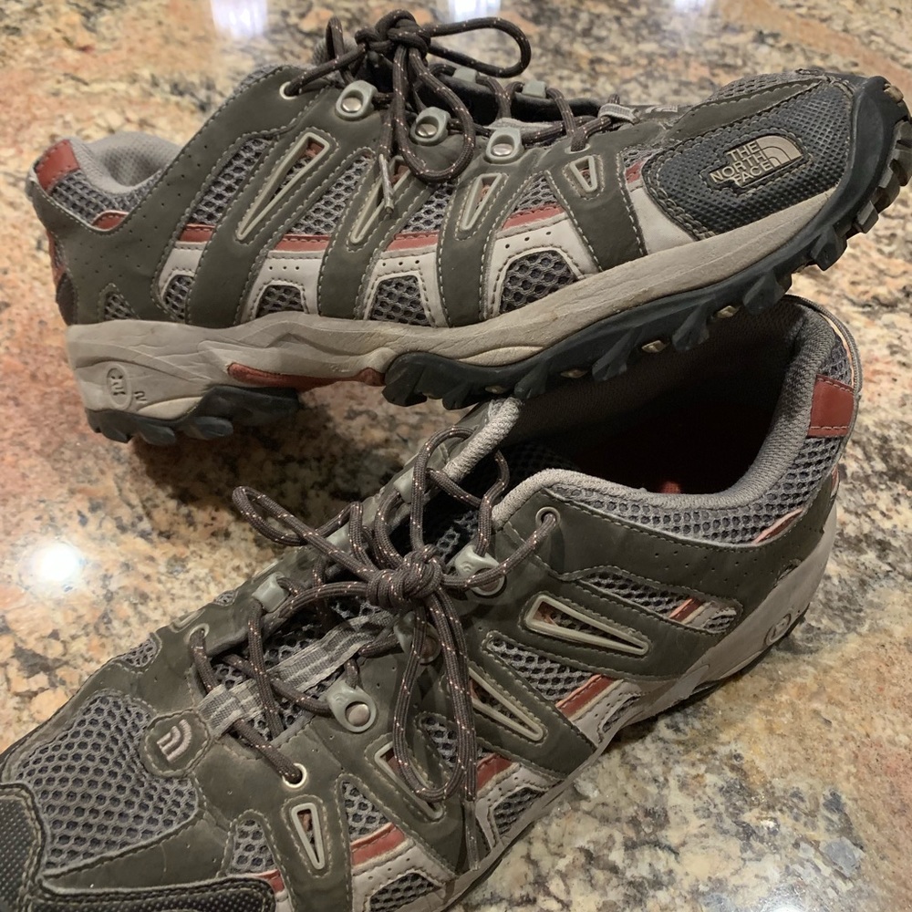 Men’s North Face sneakers 10.5 grey tennis shoes